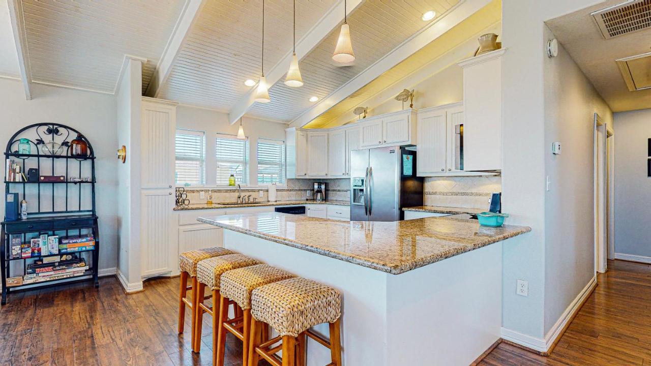 Serenity By The Sea Crystal Beach Exterior foto